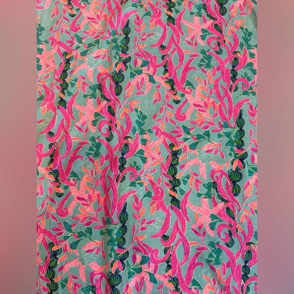 Lilly Pulitzer Knit Mini dress with 3/4 length sleeve - Picture 2 of 3